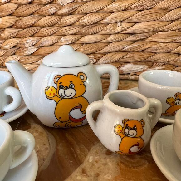 Bear Vintage Children’s Tea Set - Picture 2 of 5
